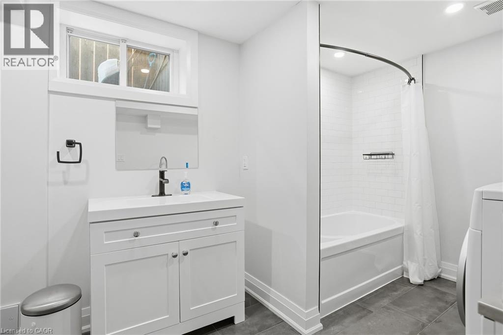 92 South Bend Road W Unit# Lower, Hamilton, Ontario  L9C 1N1 - Photo 25 - 40791540