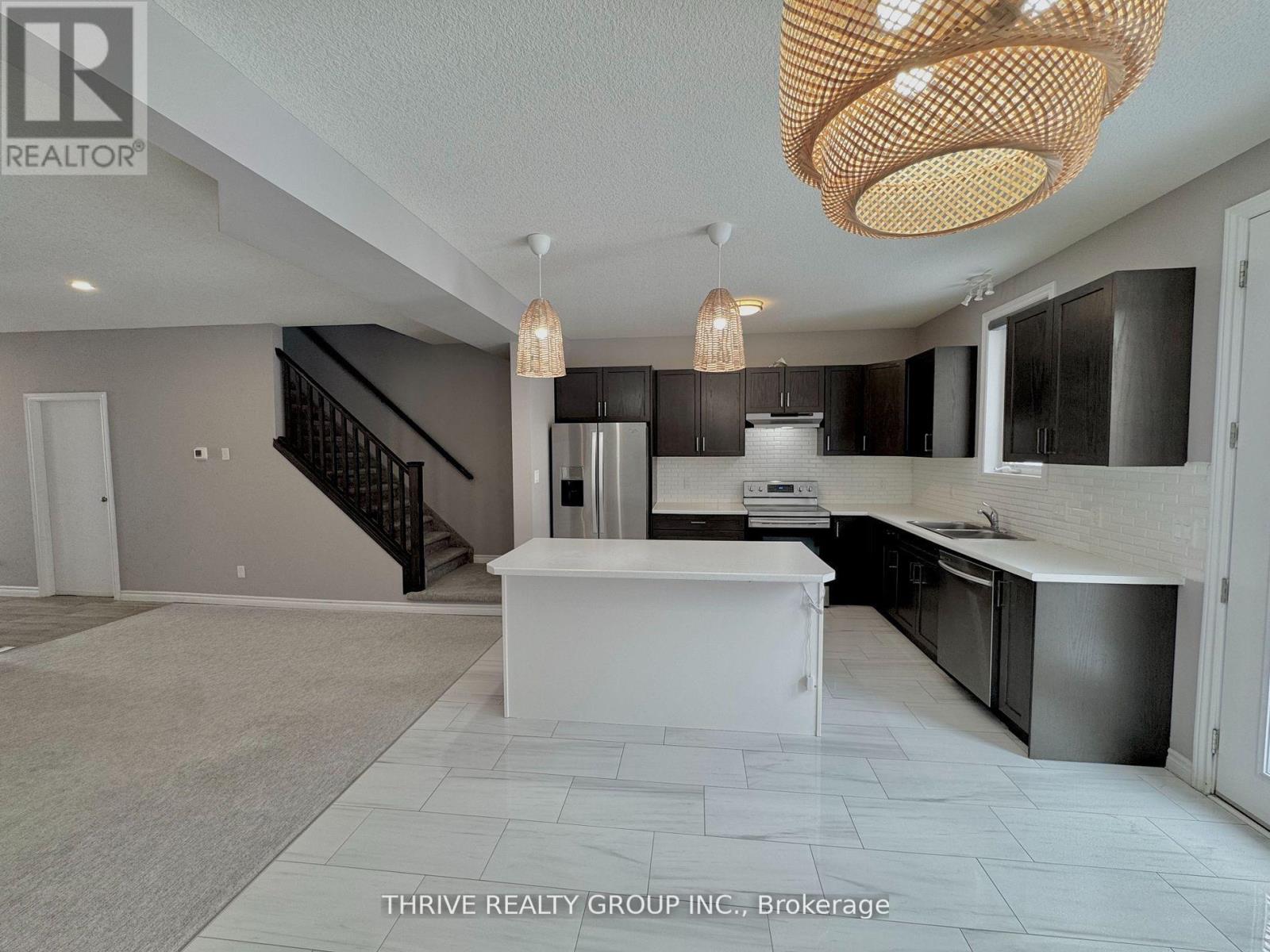 Upper - 2043 Cedarpark Drive, London North, Ontario  N5X 0N2 - Photo 10 - X12766626