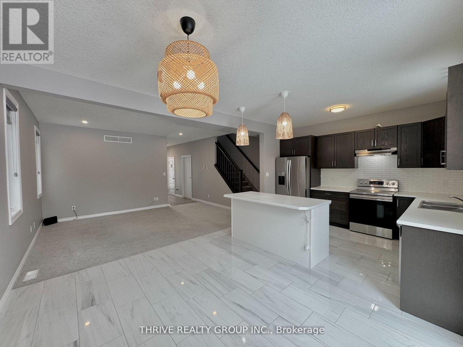 Upper - 2043 Cedarpark Drive, London North, Ontario  N5X 0N2 - Photo 11 - X12766626