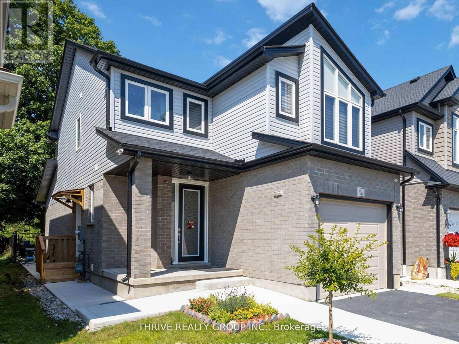 Upper - 2043 Cedarpark Drive, London North, Ontario  N5X 0N2 - Photo 2 - X12766626