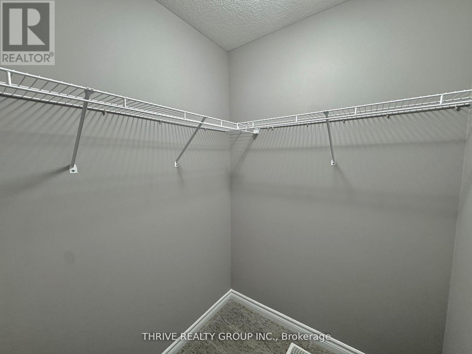 Upper - 2043 Cedarpark Drive, London North, Ontario  N5X 0N2 - Photo 23 - X12766626