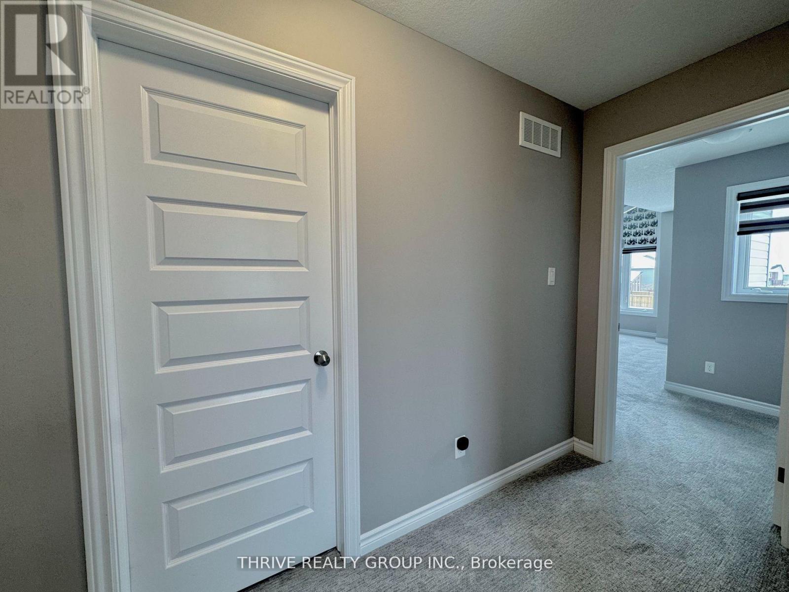 Upper - 2043 Cedarpark Drive, London North, Ontario  N5X 0N2 - Photo 26 - X12766626