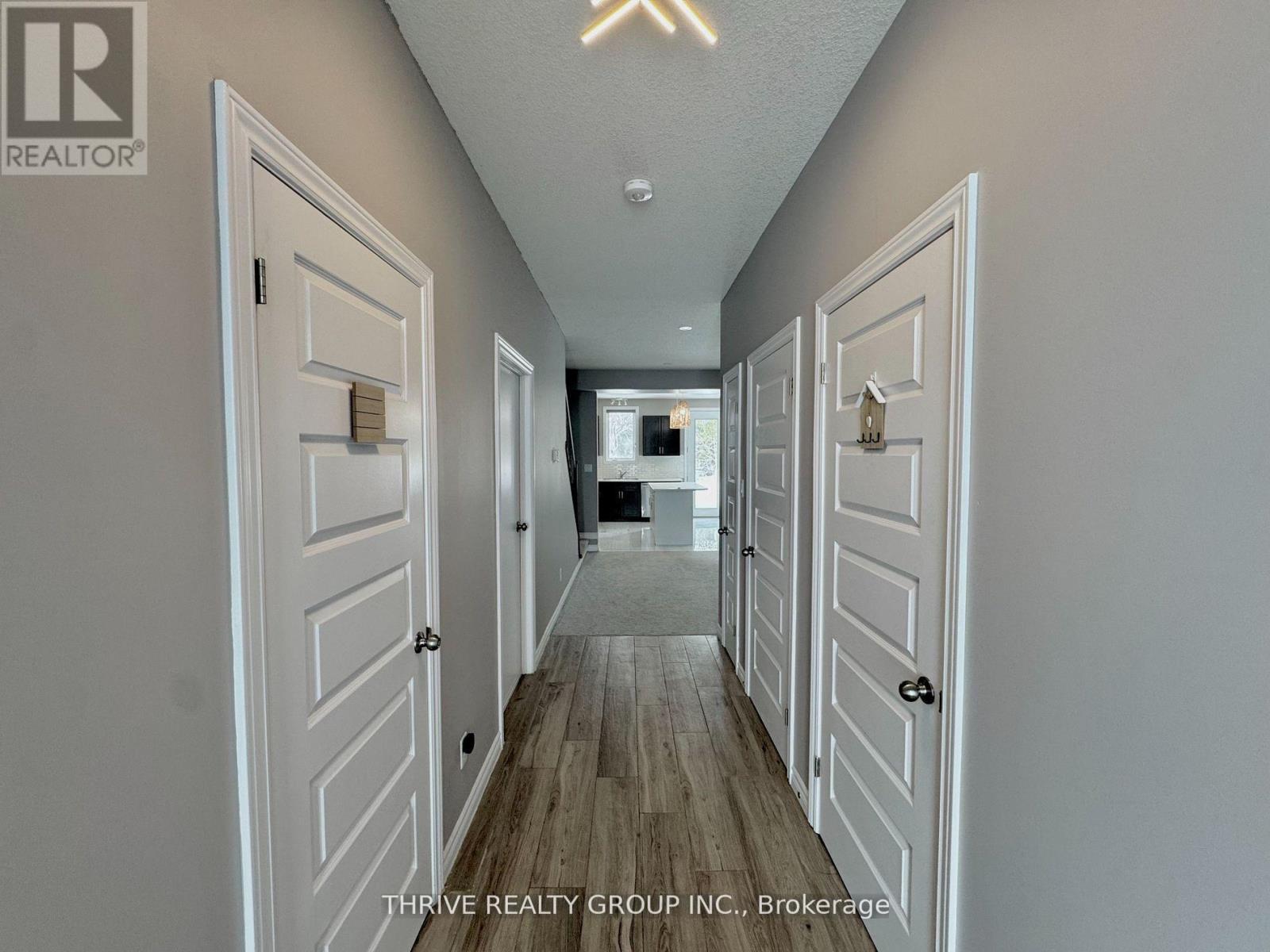 Upper - 2043 Cedarpark Drive, London North, Ontario  N5X 0N2 - Photo 3 - X12766626