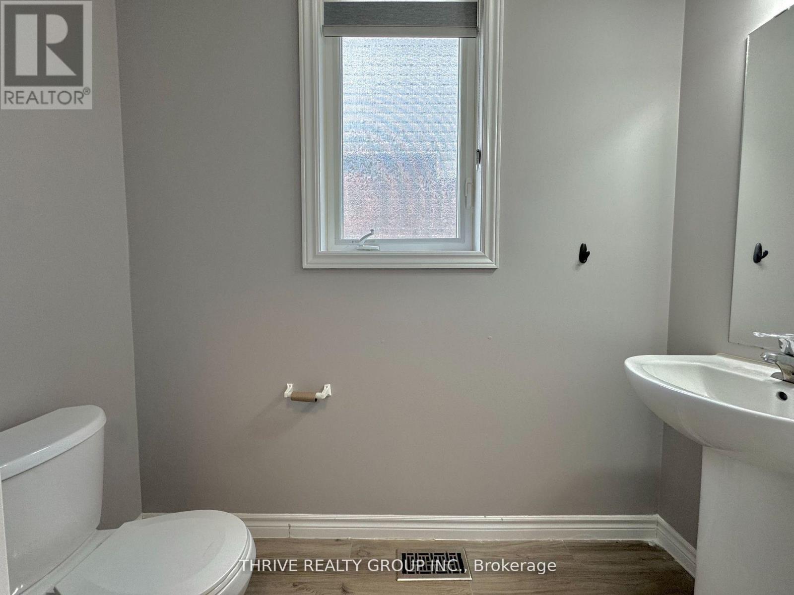 Upper - 2043 Cedarpark Drive, London North, Ontario  N5X 0N2 - Photo 32 - X12766626