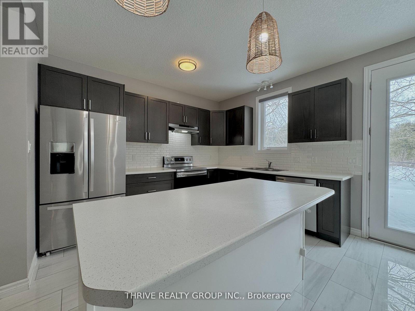 Upper - 2043 Cedarpark Drive, London North, Ontario  N5X 0N2 - Photo 7 - X12766626