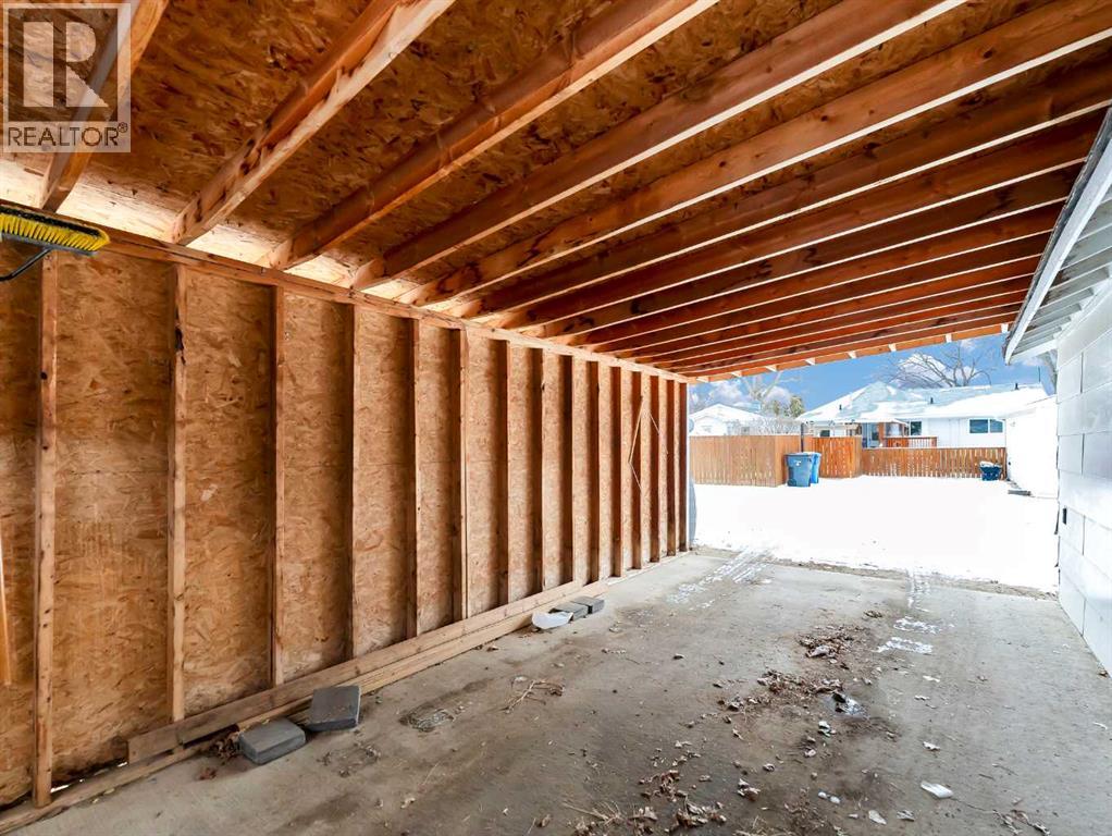 27 11 Street Sw, Medicine Hat, Alberta  T1A 4R9 - Photo 31 - A2282176