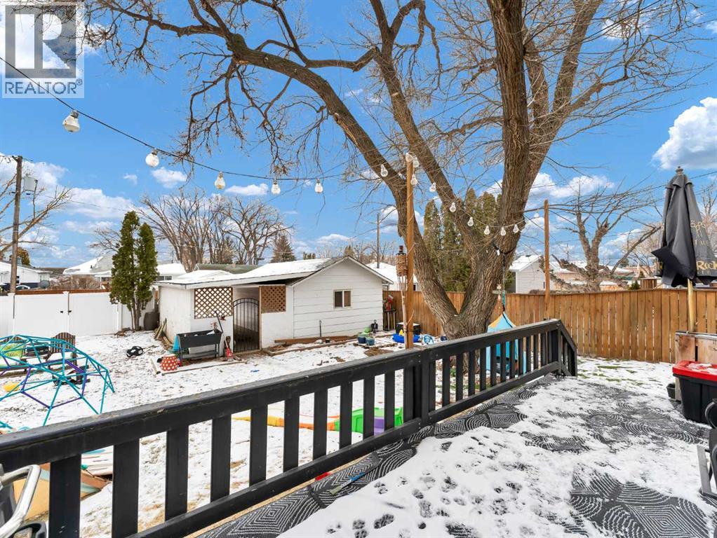27 11 Street Sw, Medicine Hat, Alberta  T1A 4R9 - Photo 28 - A2282176
