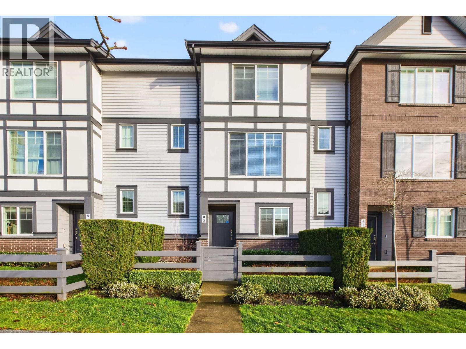 2 11272 240 Street, Maple Ridge, British Columbia  V2W 0J8 - Photo 2 - R3087382