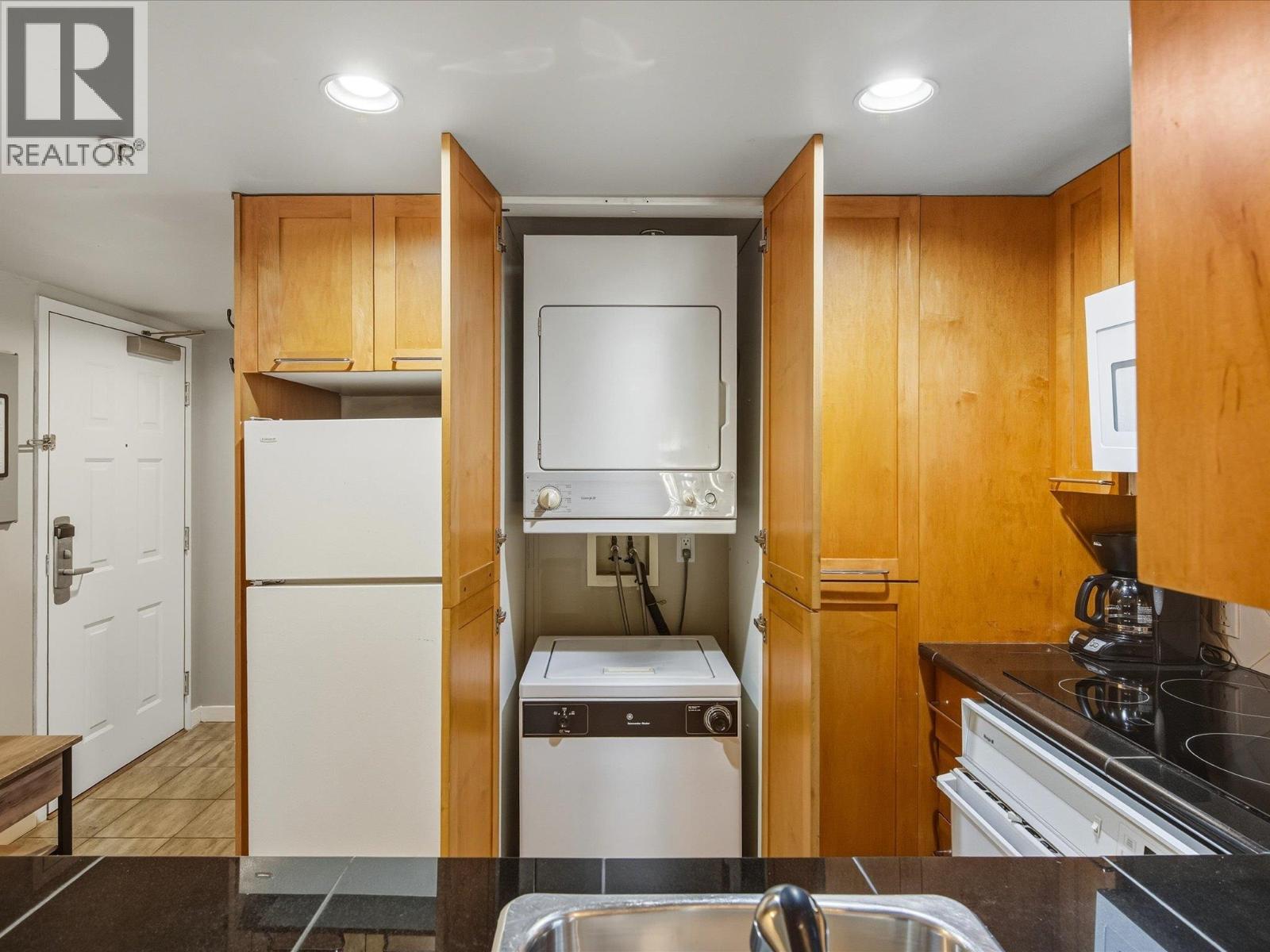 3308 4295 Blackcomb Way, Whistler, British Columbia  V8E 0X2 - Photo 10 - R3087389