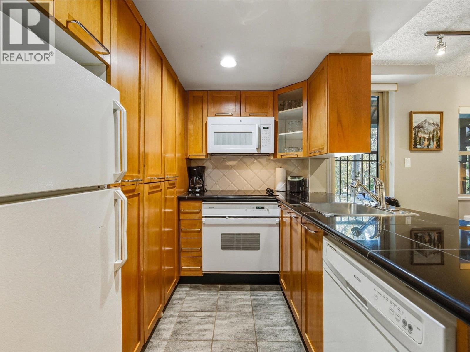 3308 4295 Blackcomb Way, Whistler, British Columbia  V8E 0X2 - Photo 11 - R3087389