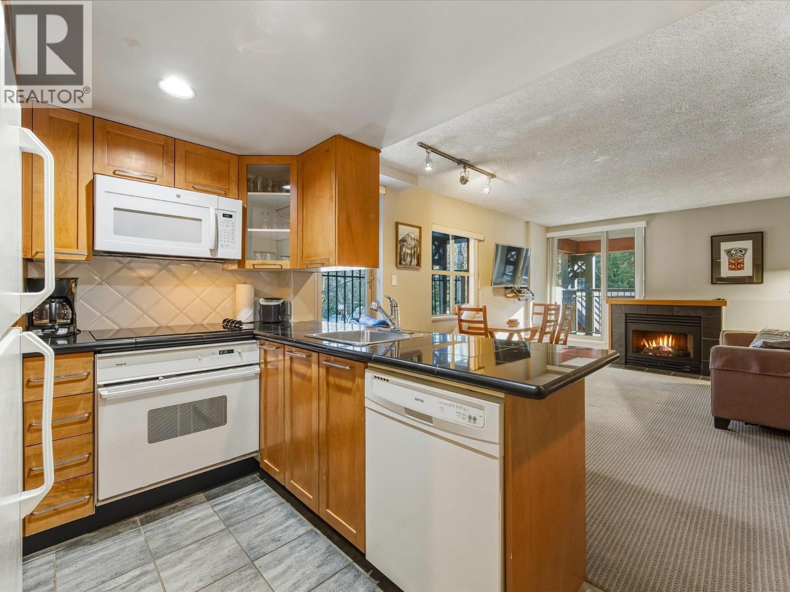 3308 4295 Blackcomb Way, Whistler, British Columbia  V8E 0X2 - Photo 12 - R3087389