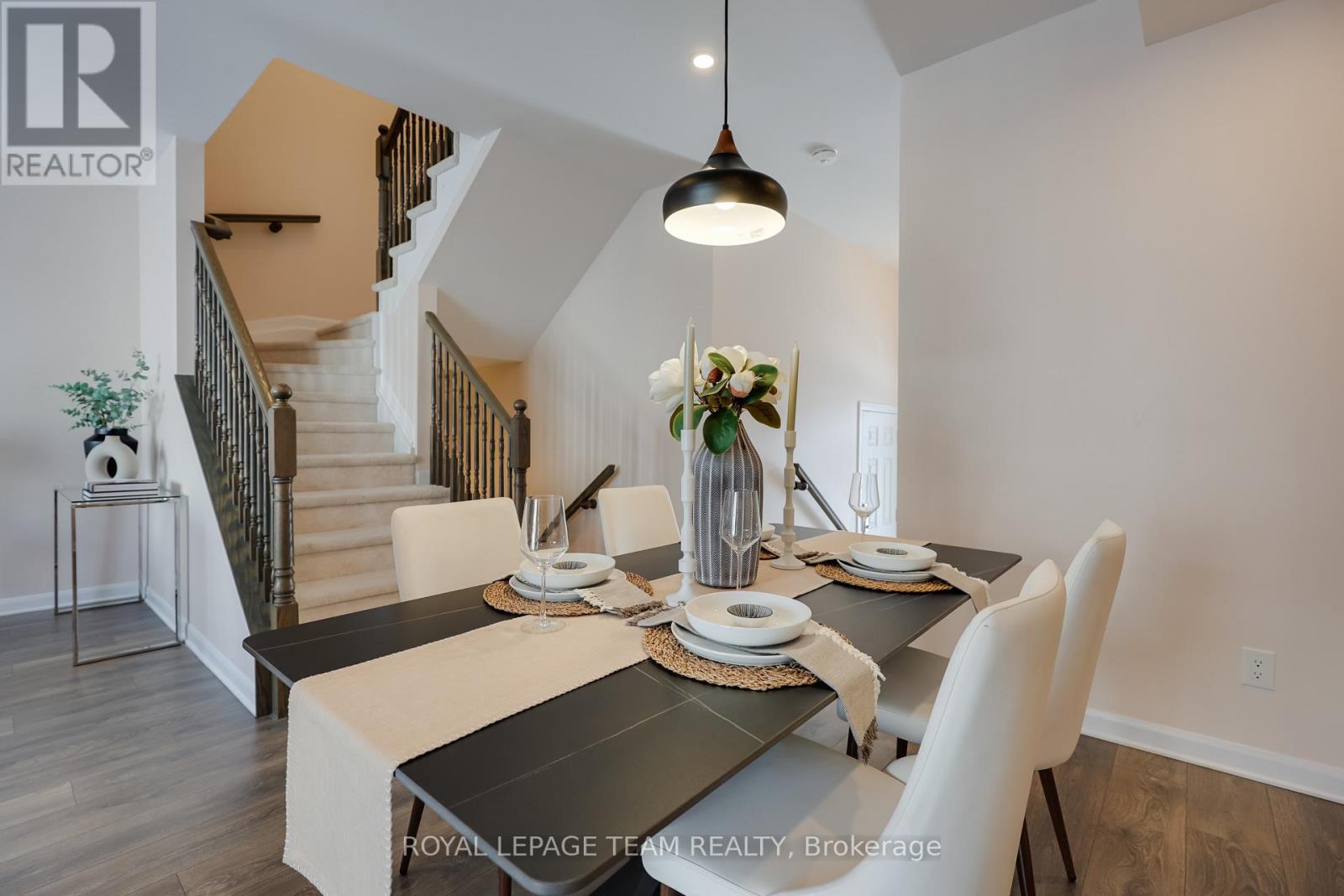 1021 Speedvale Court, Ottawa, Ontario  K2T 0P4 - Photo 12 - X12766494