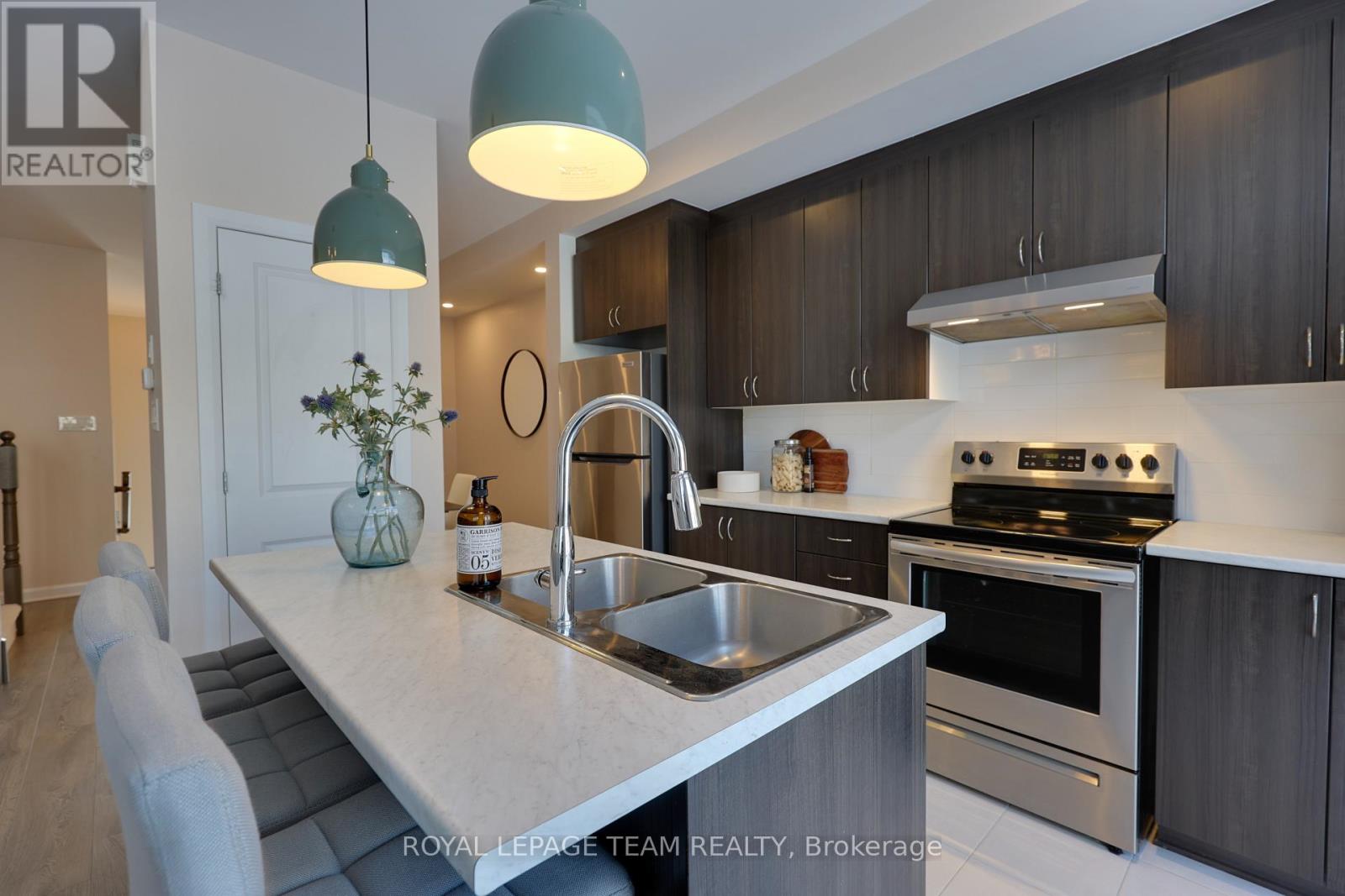 1021 Speedvale Court, Ottawa, Ontario  K2T 0P4 - Photo 24 - X12766494