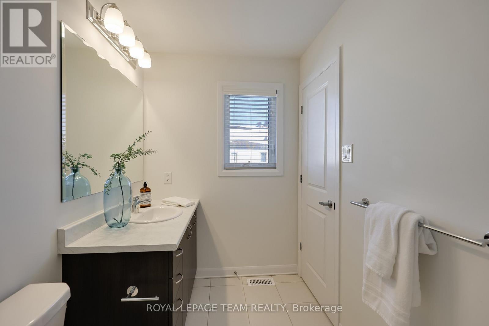 1021 Speedvale Court, Ottawa, Ontario  K2T 0P4 - Photo 35 - X12766494