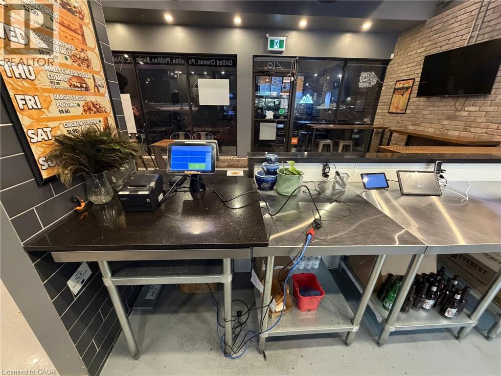 218 Silvercreek Parkway Unit# 12, Guelph, Ontario  N1H 8E8 - Photo 4 - 40803580