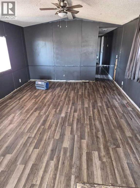 10107 99 Avenue, Bezanson, Alberta  T0H 0G0 - Photo 5 - A2269391