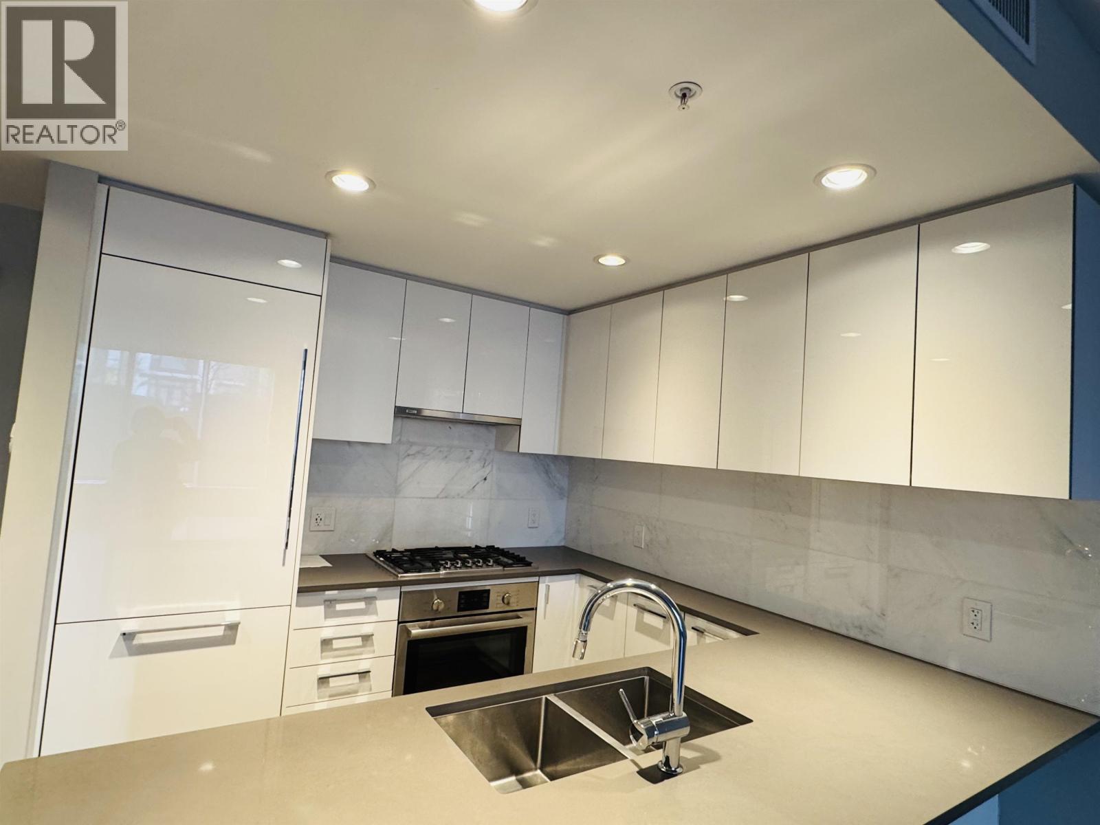 Listing Picture 6 of 6 : 101 5687 GRAY AVENUE, Vancouver / 溫哥華 - 魯藝地產 Yvonne Lu Group - MLS Medallion Club Member