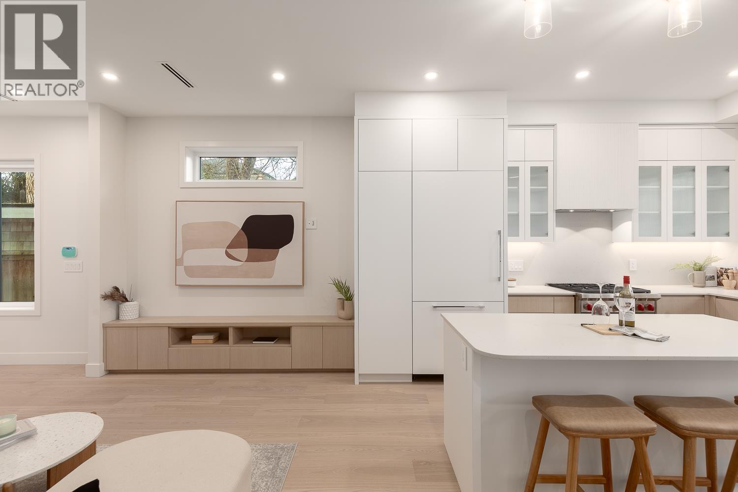 1 7 E 23rd Avenue, Vancouver, British Columbia  V5V 1W8 - Photo 3 - R3087242