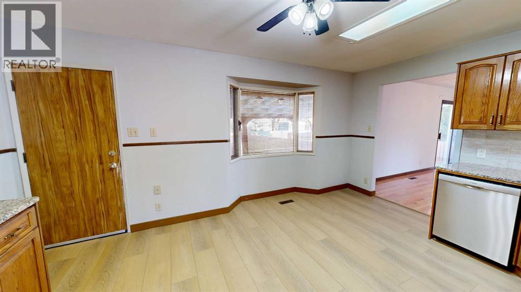 1714 St Andrew Road N, Lethbridge, Alberta  T1H 4L8 - Photo 5 - A2276559