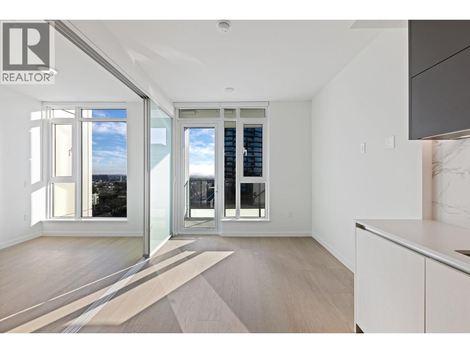 606 8415 Granville Street, Vancouver, British Columbia  V6P 0M2 - Photo 3 - R3087020