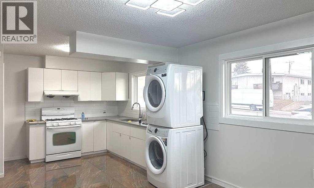 3229 19 Avenue Se, Calgary, Alberta  T2B 0A4 - Photo 2 - A2283817