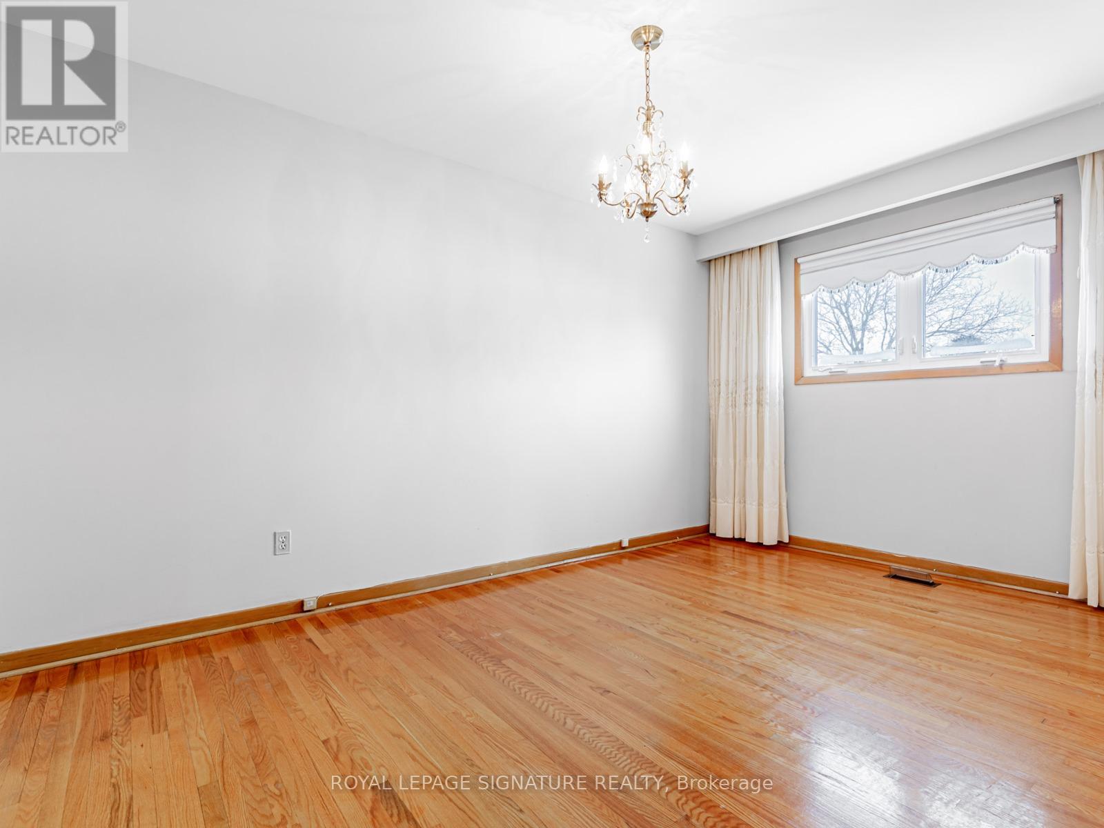 33 Ladner Drive, Toronto, Ontario  M2J 3Z8 - Photo 22 - C12766634