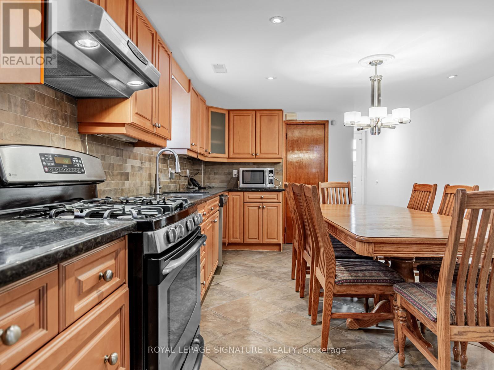 33 Ladner Drive, Toronto, Ontario  M2J 3Z8 - Photo 36 - C12766634