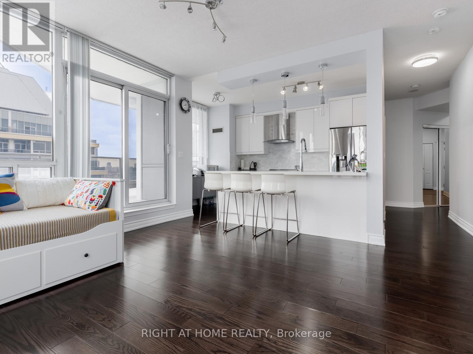 1909 - 8 Rean Drive, Toronto, Ontario  M2K 3B9 - Photo 10 - C12766662