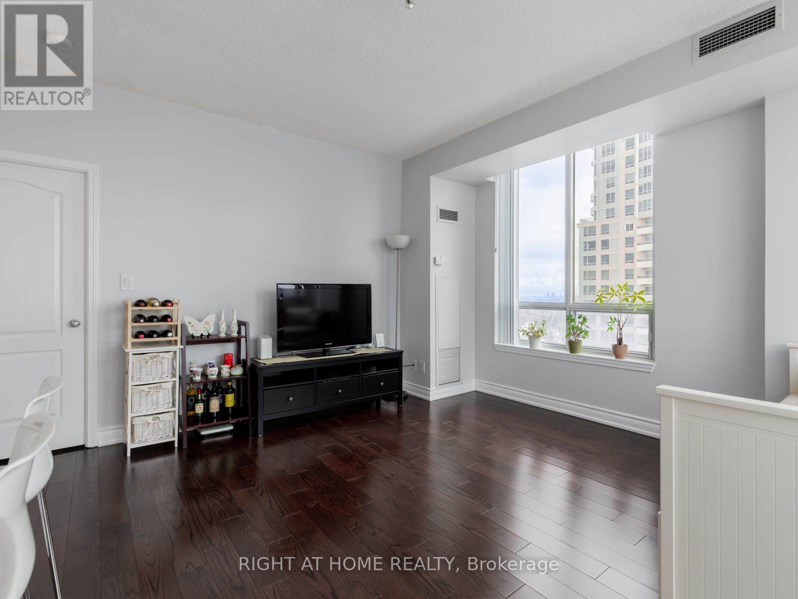 1909 - 8 Rean Drive, Toronto, Ontario  M2K 3B9 - Photo 12 - C12766662