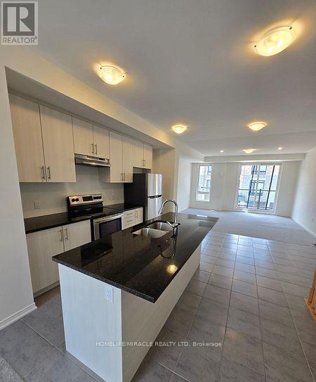 1431 Coral Springs Path, Oshawa, Ontario  L1K 3G1 - Photo 10 - E12766558