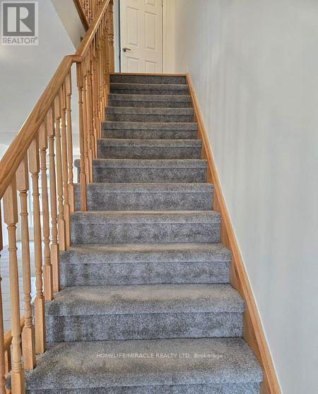 1431 Coral Springs Path, Oshawa, Ontario  L1K 3G1 - Photo 5 - E12766558