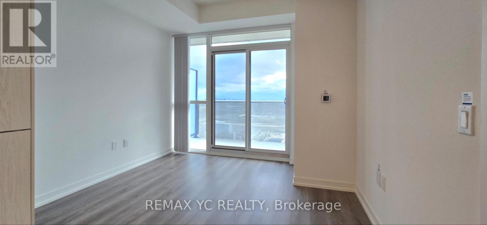 3912 - 28 Interchange Way, Vaughan, Ontario  L4K 0P8 - Photo 2 - N12766562