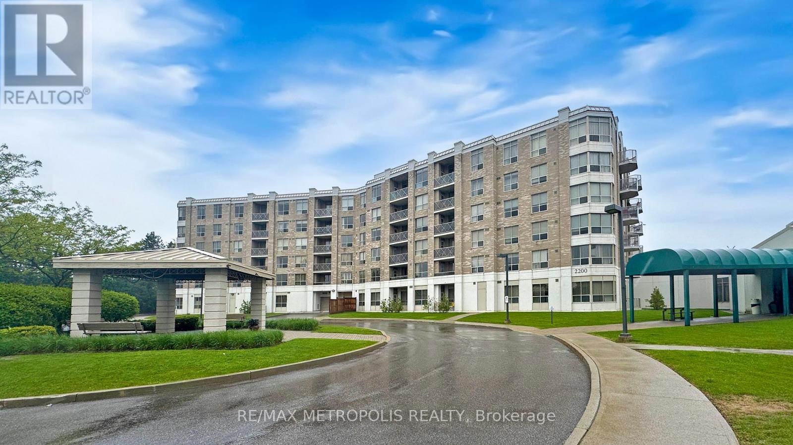 412 - 2200 John Street, Markham, Ontario  L3T 7S7 - Photo 2 - N12766572