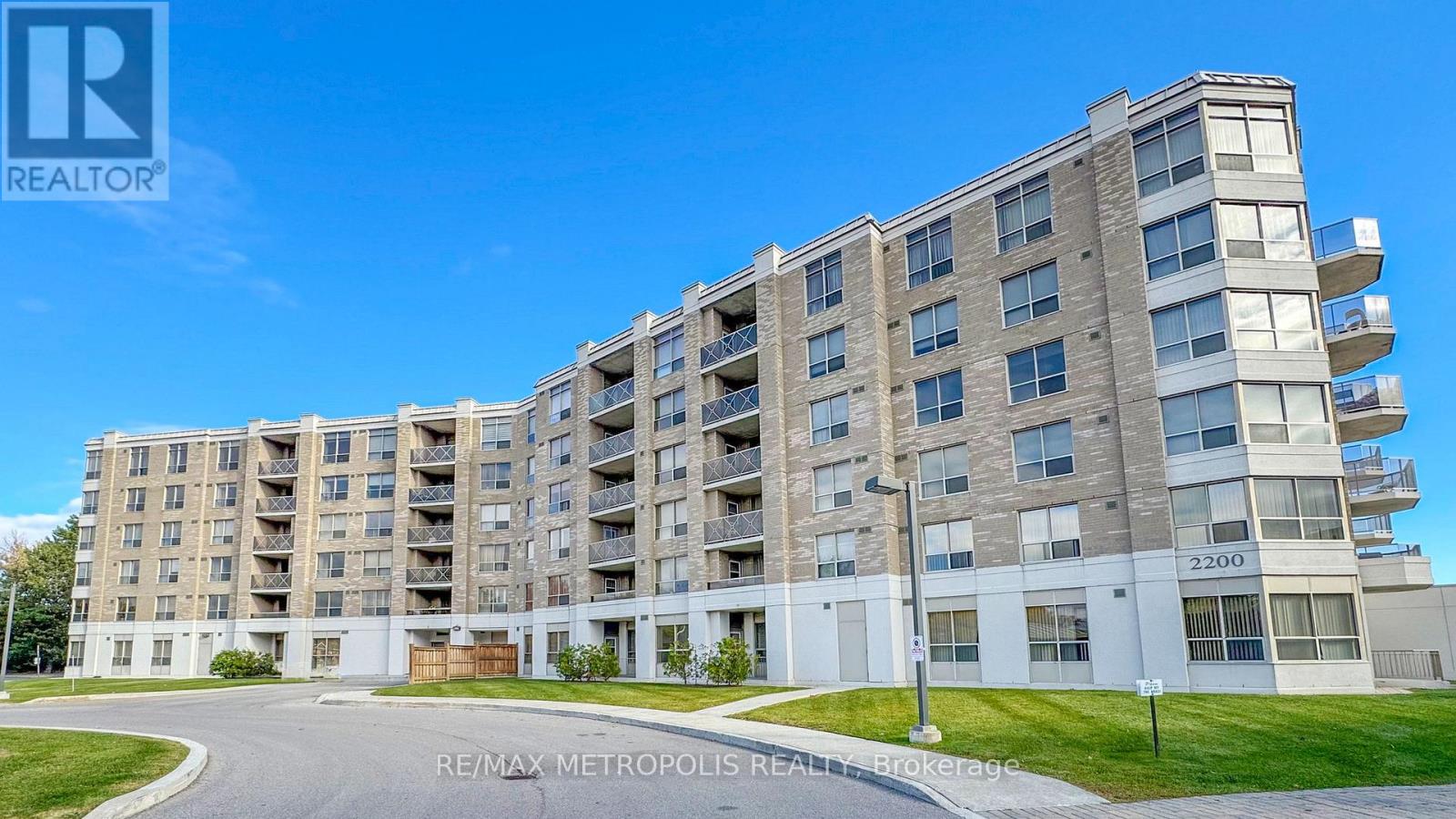 412 - 2200 John Street, Markham, Ontario  L3T 7S7 - Photo 5 - N12766572