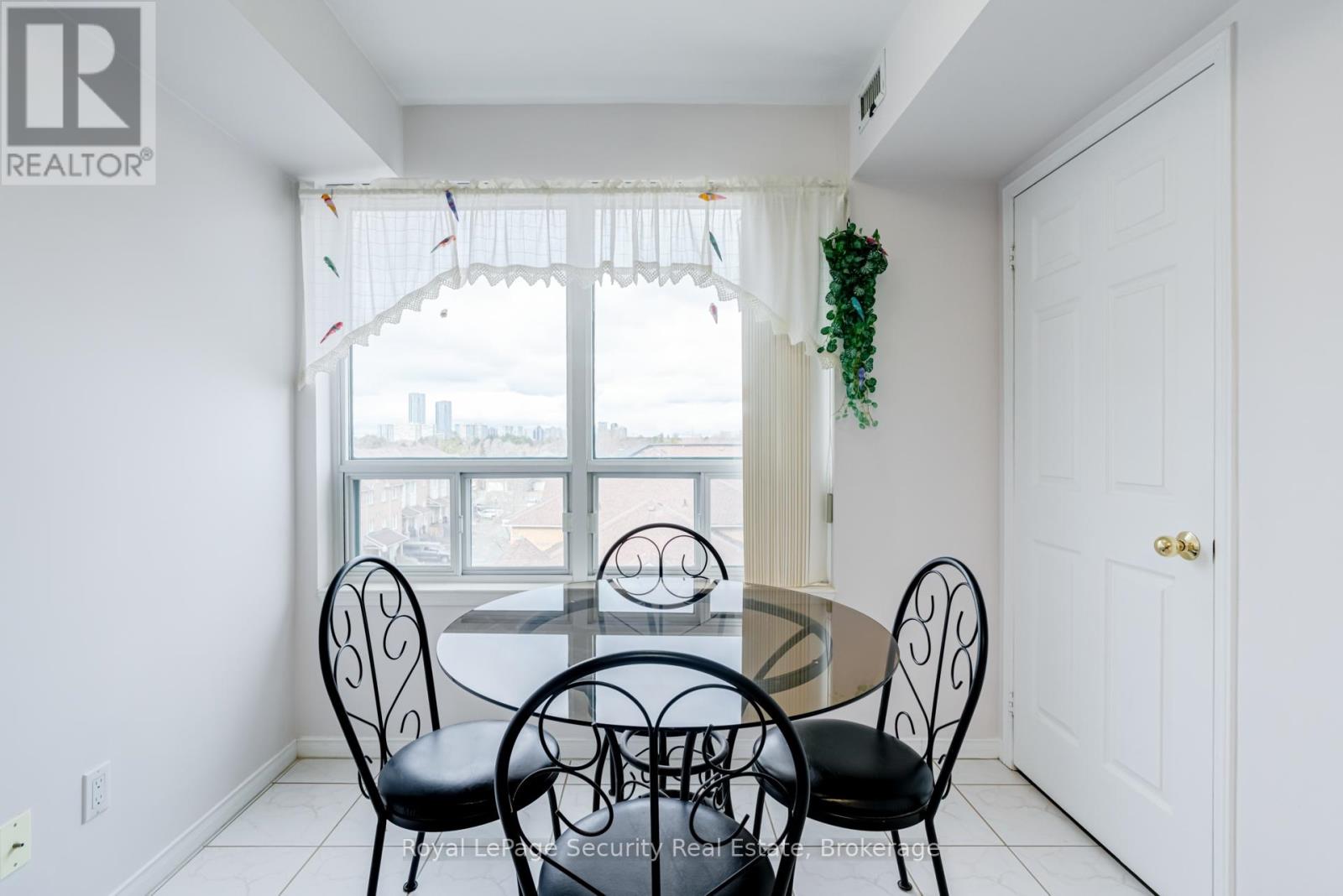 512 - 1 Emerald Lane, Vaughan, Ontario  L4J 8N2 - Photo 17 - N12766654