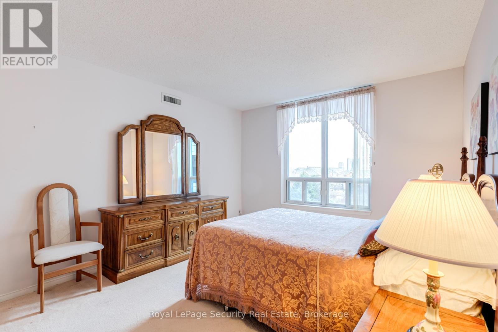 512 - 1 Emerald Lane, Vaughan, Ontario  L4J 8N2 - Photo 22 - N12766654