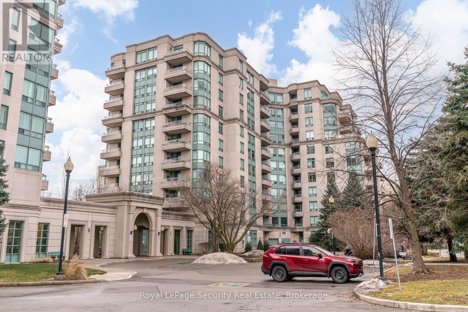 512 - 1 Emerald Lane, Vaughan, Ontario  L4J 8N2 - Photo 3 - N12766654