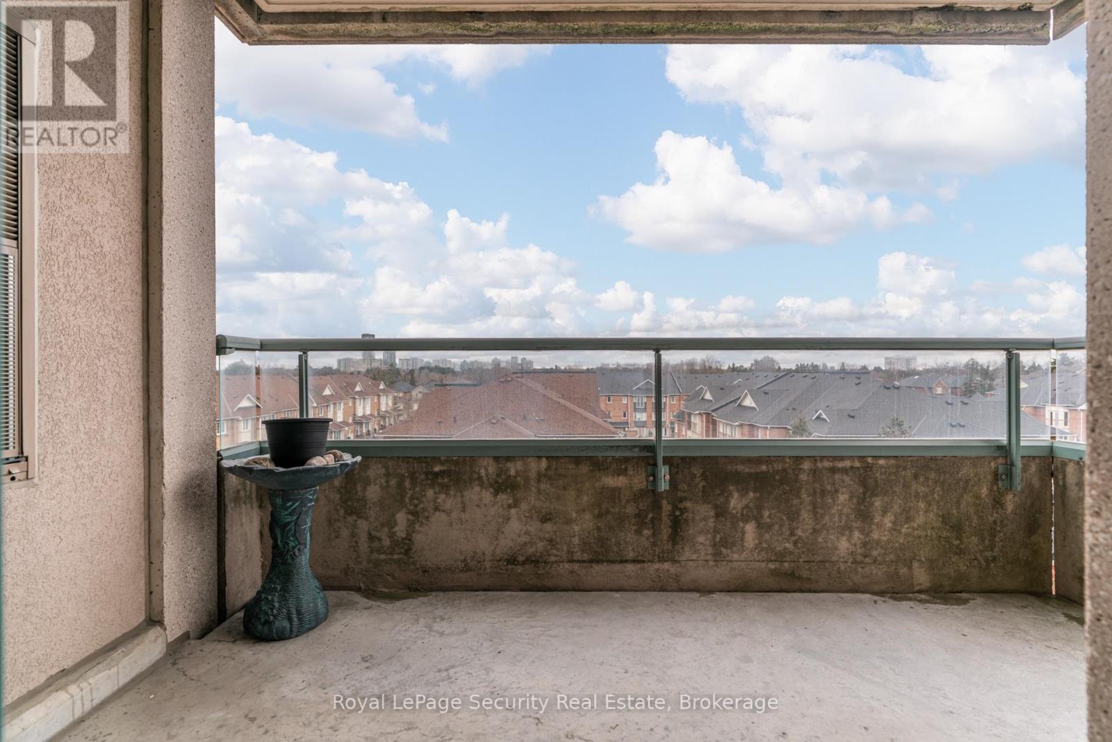 512 - 1 Emerald Lane, Vaughan, Ontario  L4J 8N2 - Photo 33 - N12766654