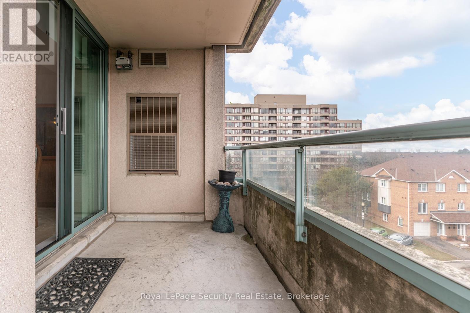 512 - 1 Emerald Lane, Vaughan, Ontario  L4J 8N2 - Photo 34 - N12766654