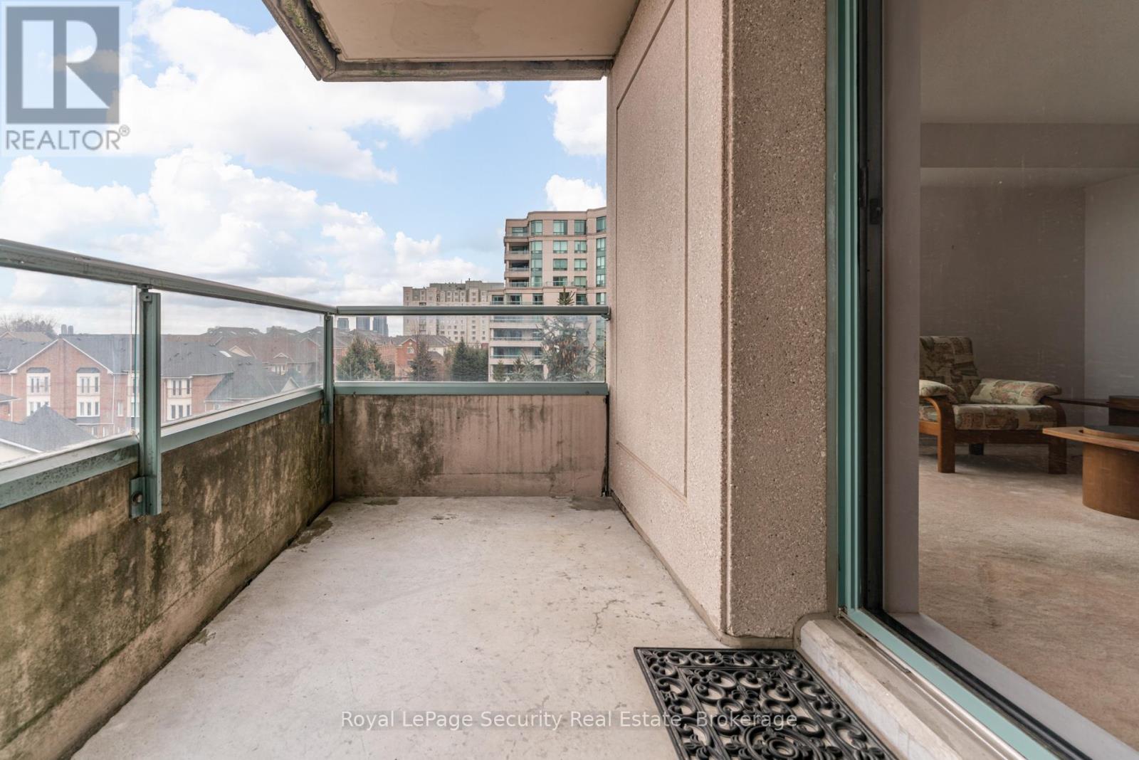 512 - 1 Emerald Lane, Vaughan, Ontario  L4J 8N2 - Photo 35 - N12766654