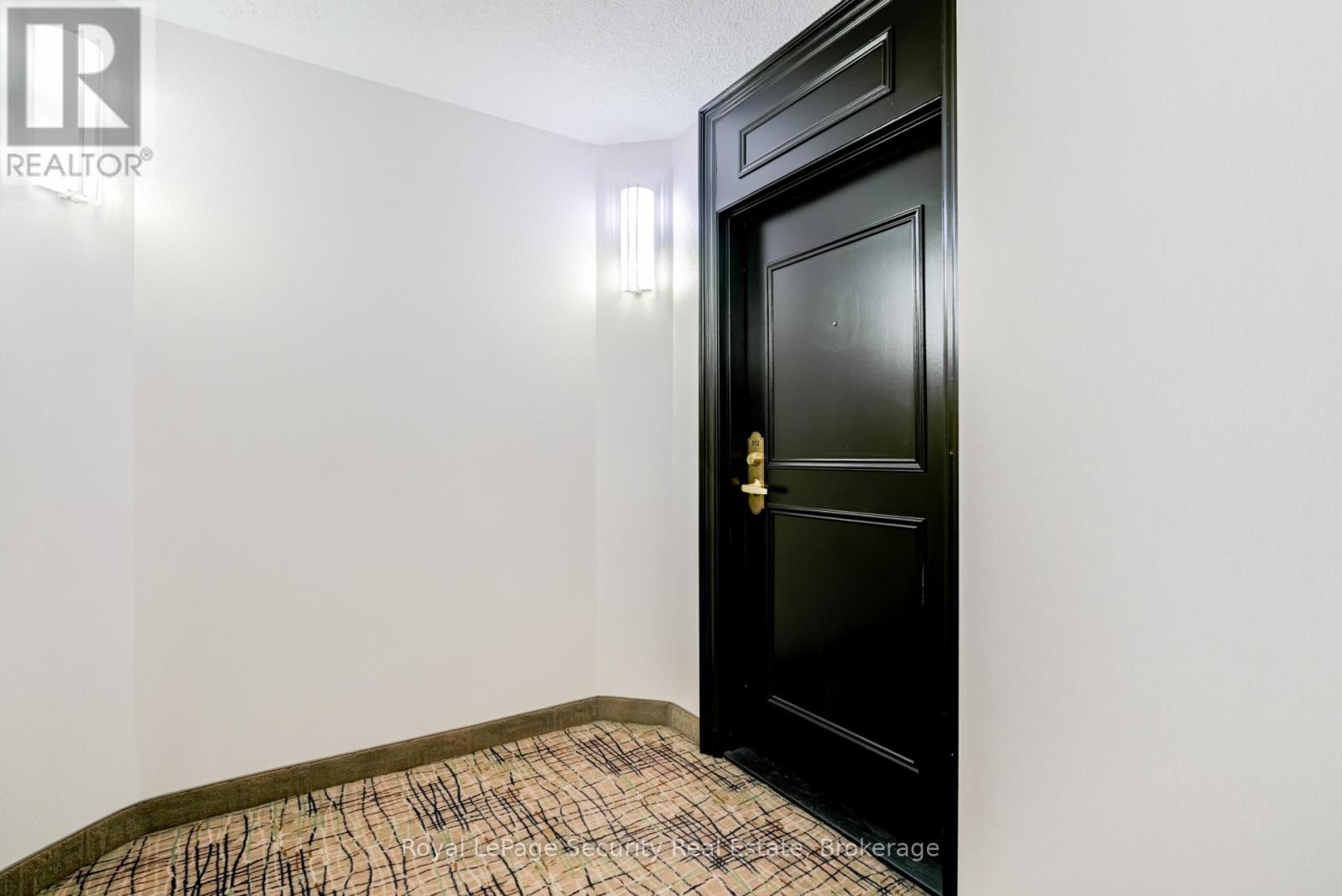 512 - 1 Emerald Lane, Vaughan, Ontario  L4J 8N2 - Photo 5 - N12766654