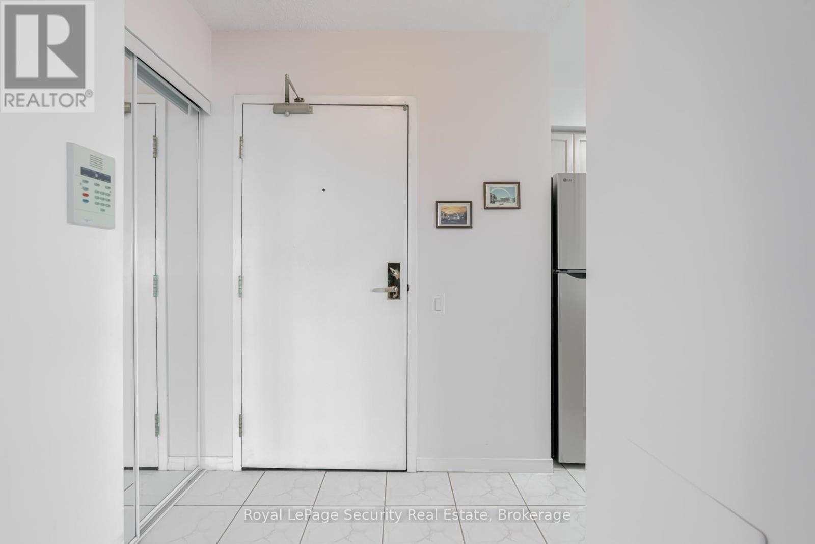 512 - 1 Emerald Lane, Vaughan, Ontario  L4J 8N2 - Photo 6 - N12766654