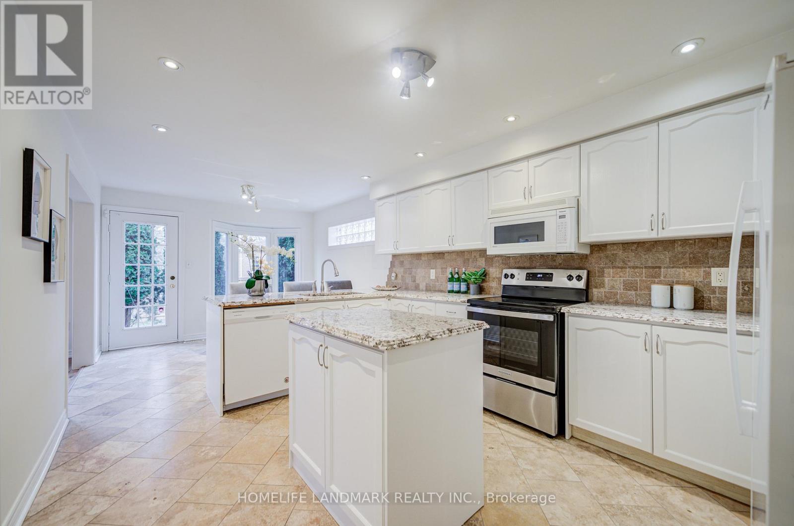 223 Deerglen Terrace, Aurora, Ontario  L4G 6Y5 - Photo 16 - N12766672