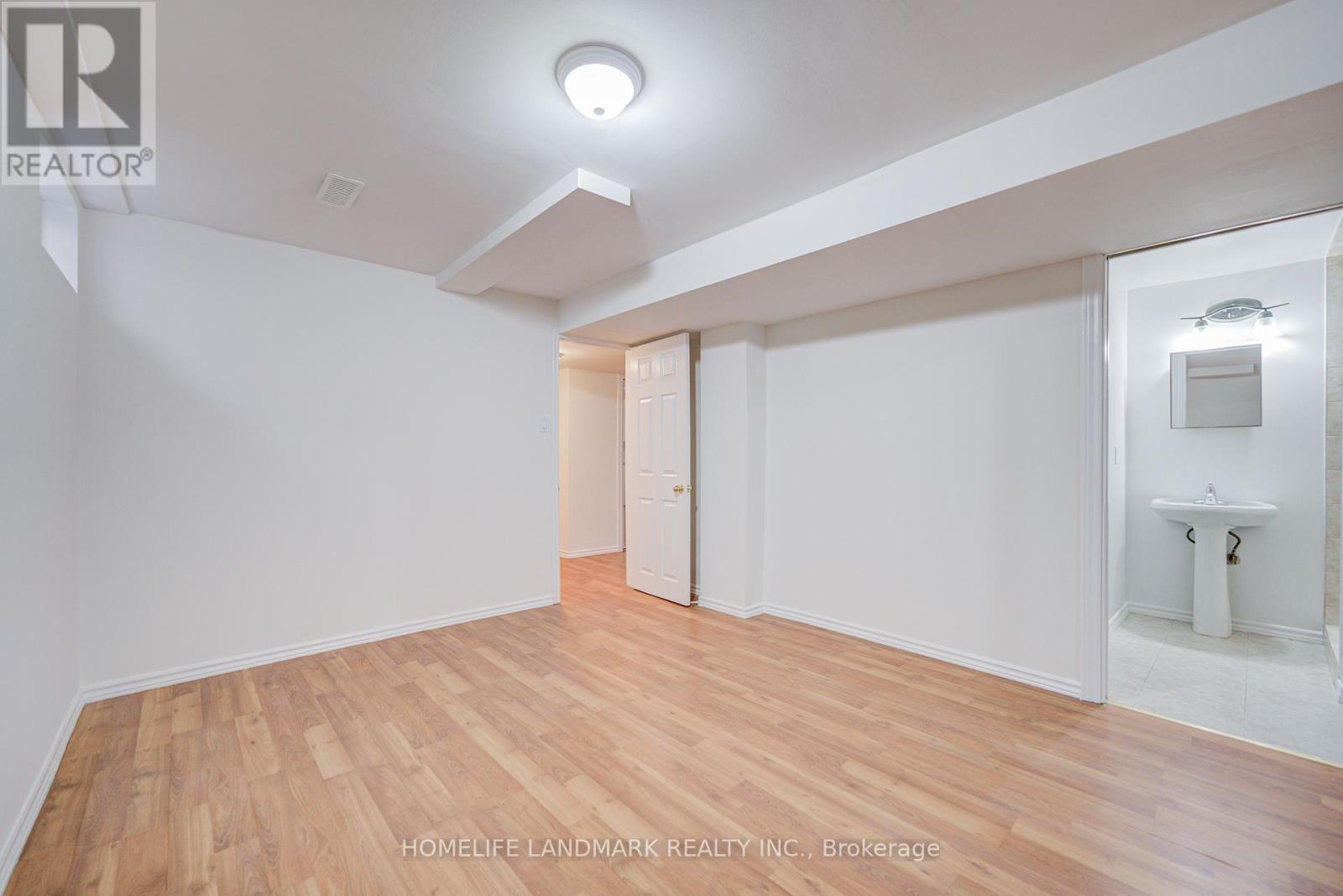 223 Deerglen Terrace, Aurora, Ontario  L4G 6Y5 - Photo 33 - N12766672