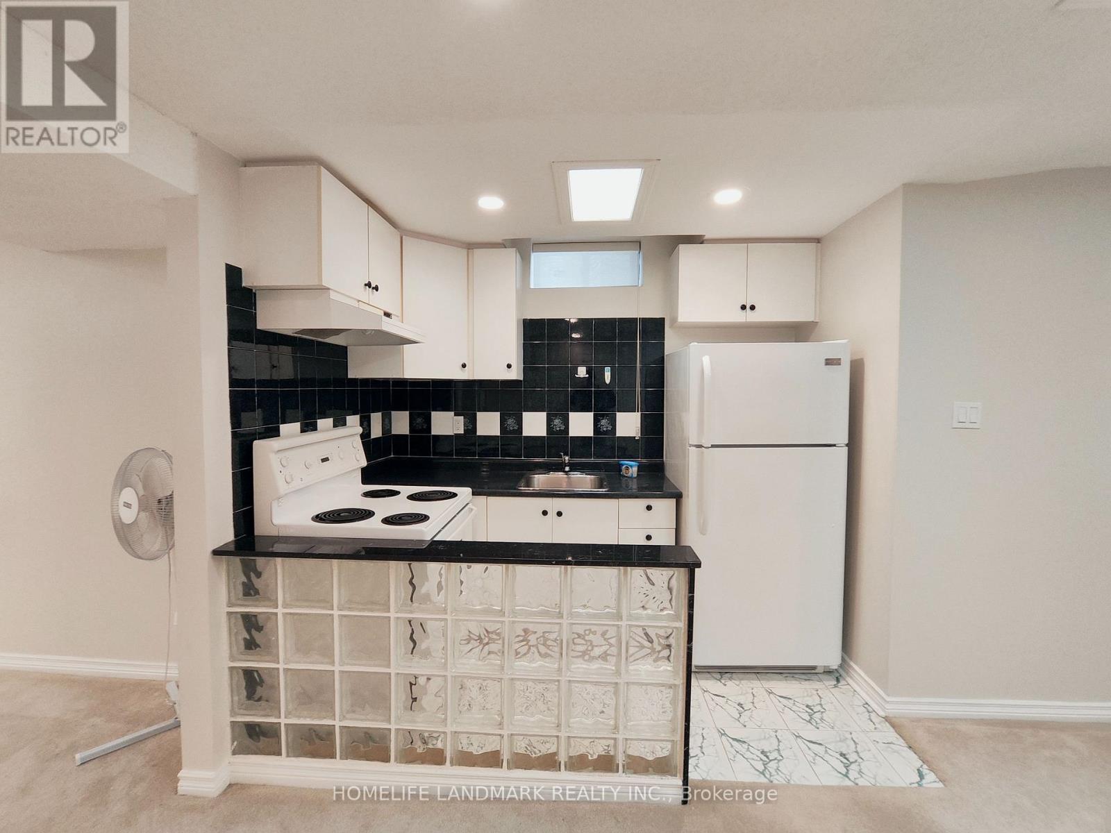 15 Mary Elizabeth Crescent, Markham, Ontario  L3R 9M2 - Photo 11 - N12766676