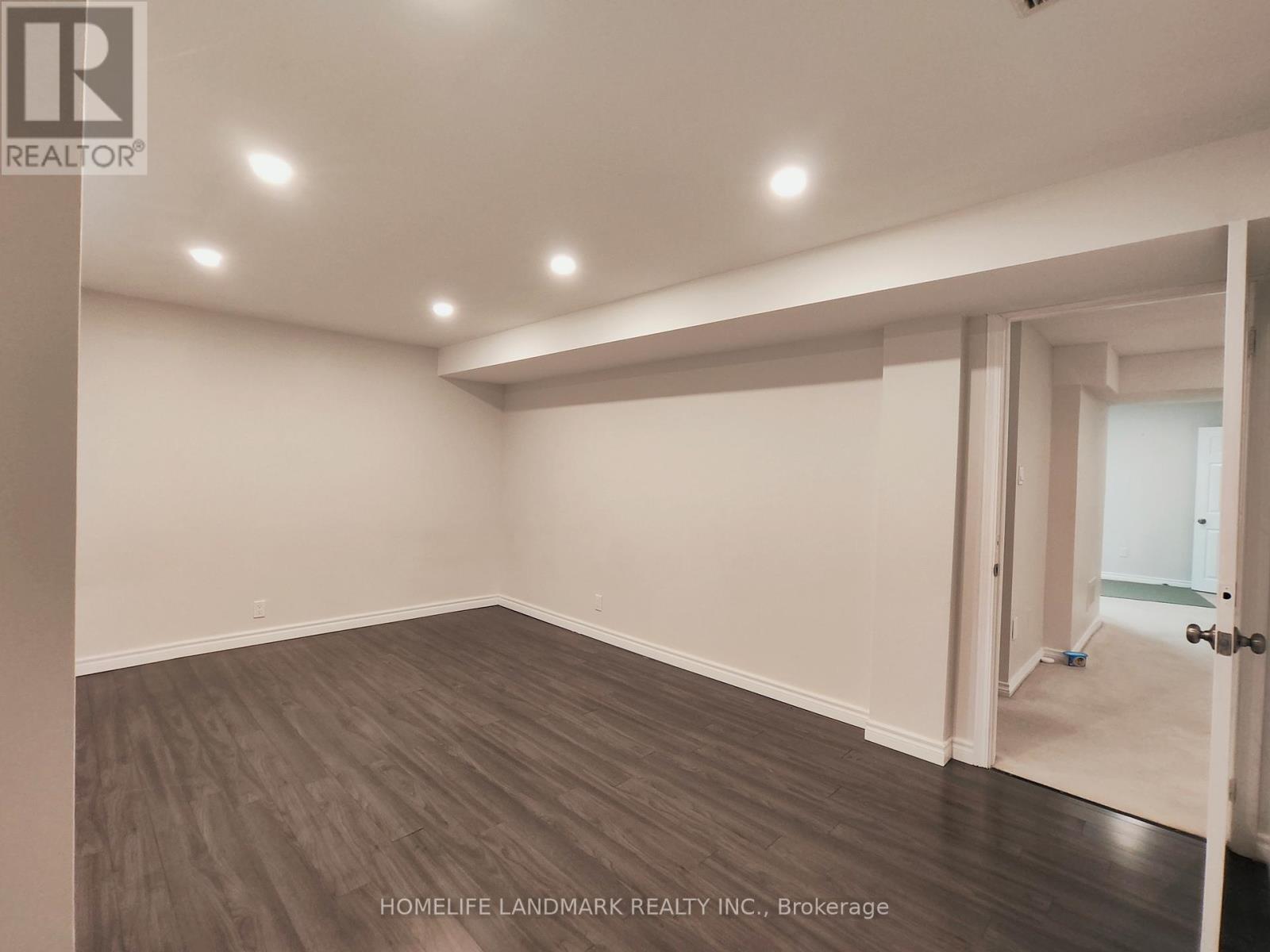 15 Mary Elizabeth Crescent, Markham, Ontario  L3R 9M2 - Photo 4 - N12766676