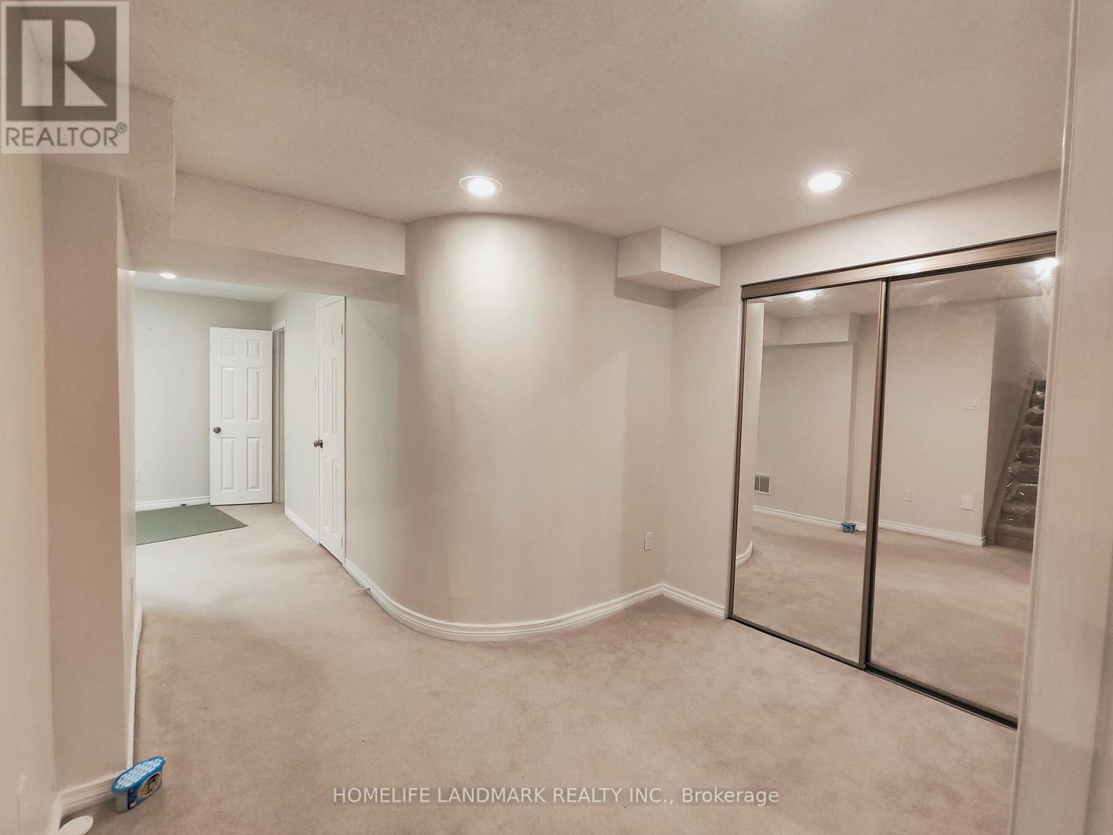 15 Mary Elizabeth Crescent, Markham, Ontario  L3R 9M2 - Photo 9 - N12766676