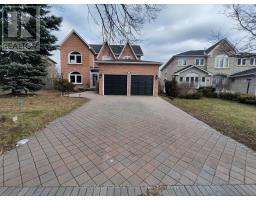 15 MARY ELIZABETH CRESCENT, Markham, Ontario