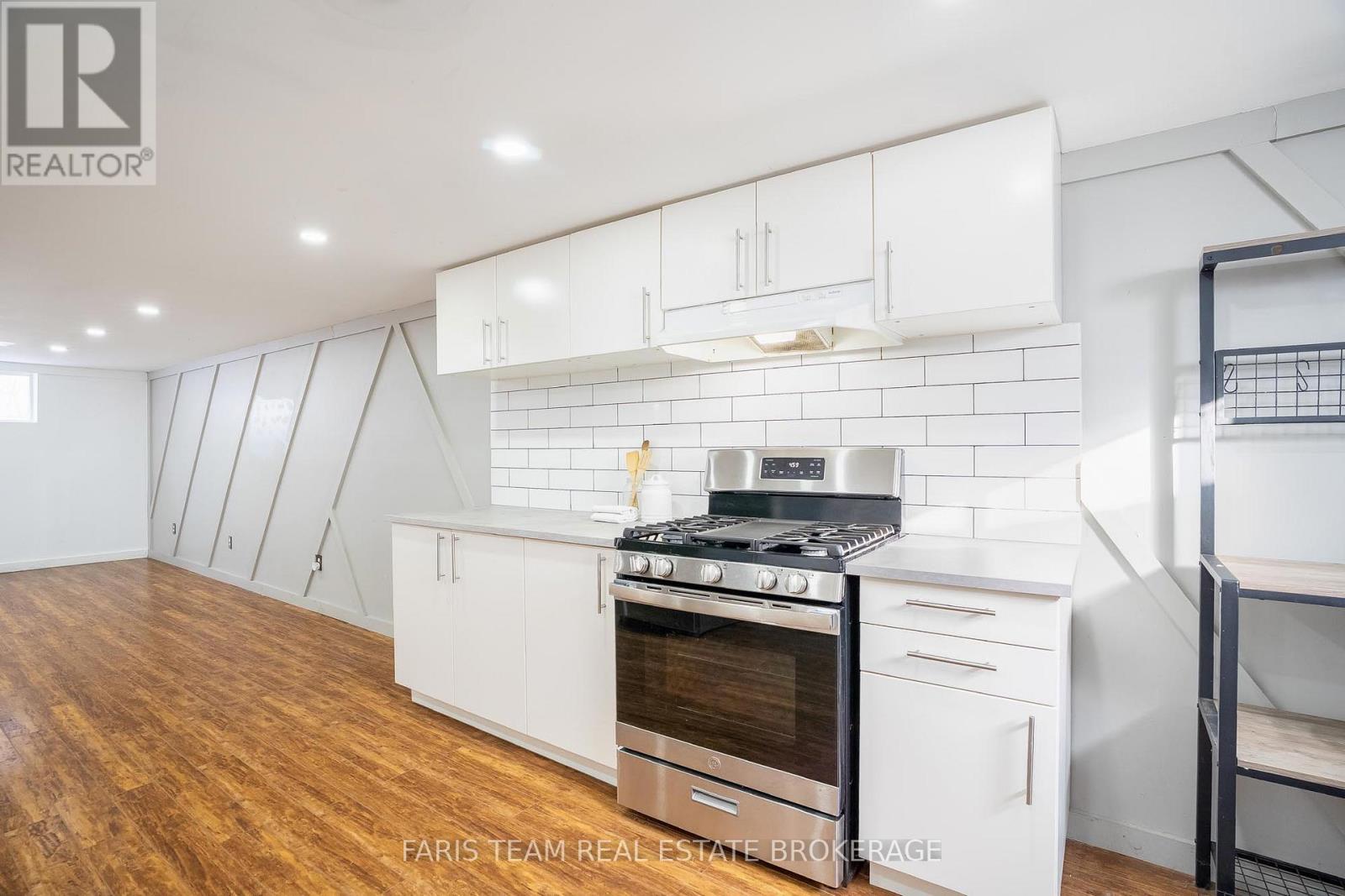 6950 Yonge Street, Innisfil, Ontario  L9S 4P2 - Photo 22 - N12766684