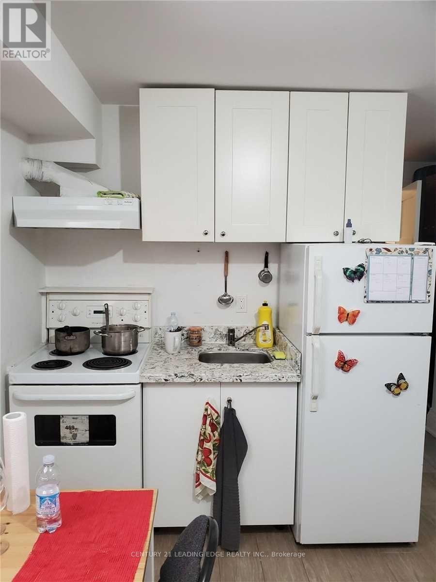 Lower 1 - 140 Gowan Avenue, Toronto, Ontario  M4J 2K6 - Photo 5 - E12766642